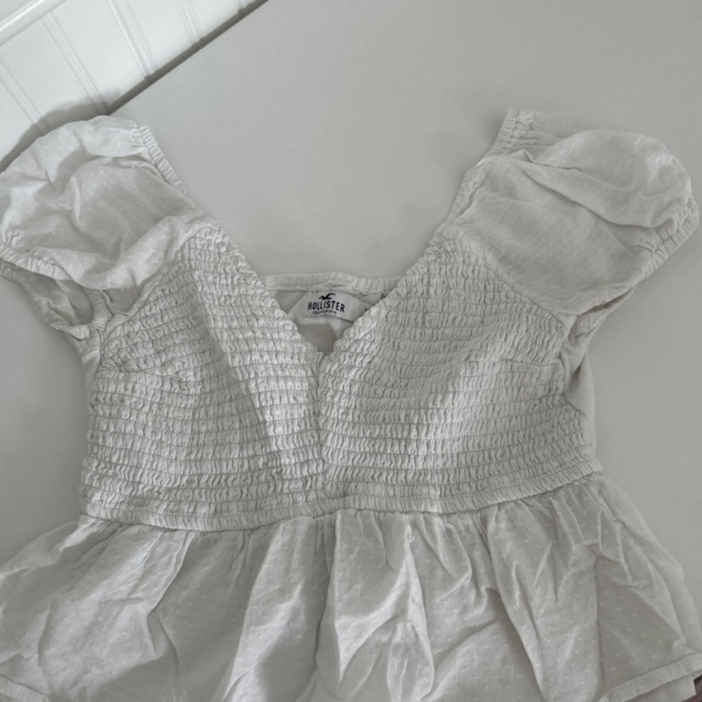 coquette preppy white top, puff sleeve